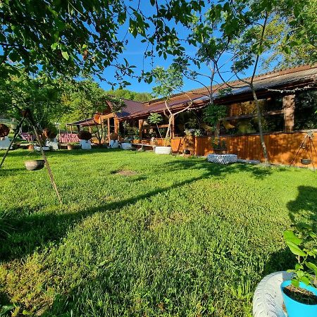 Lângă Stână Hotel Curtea De Arges Ngoại thất bức ảnh