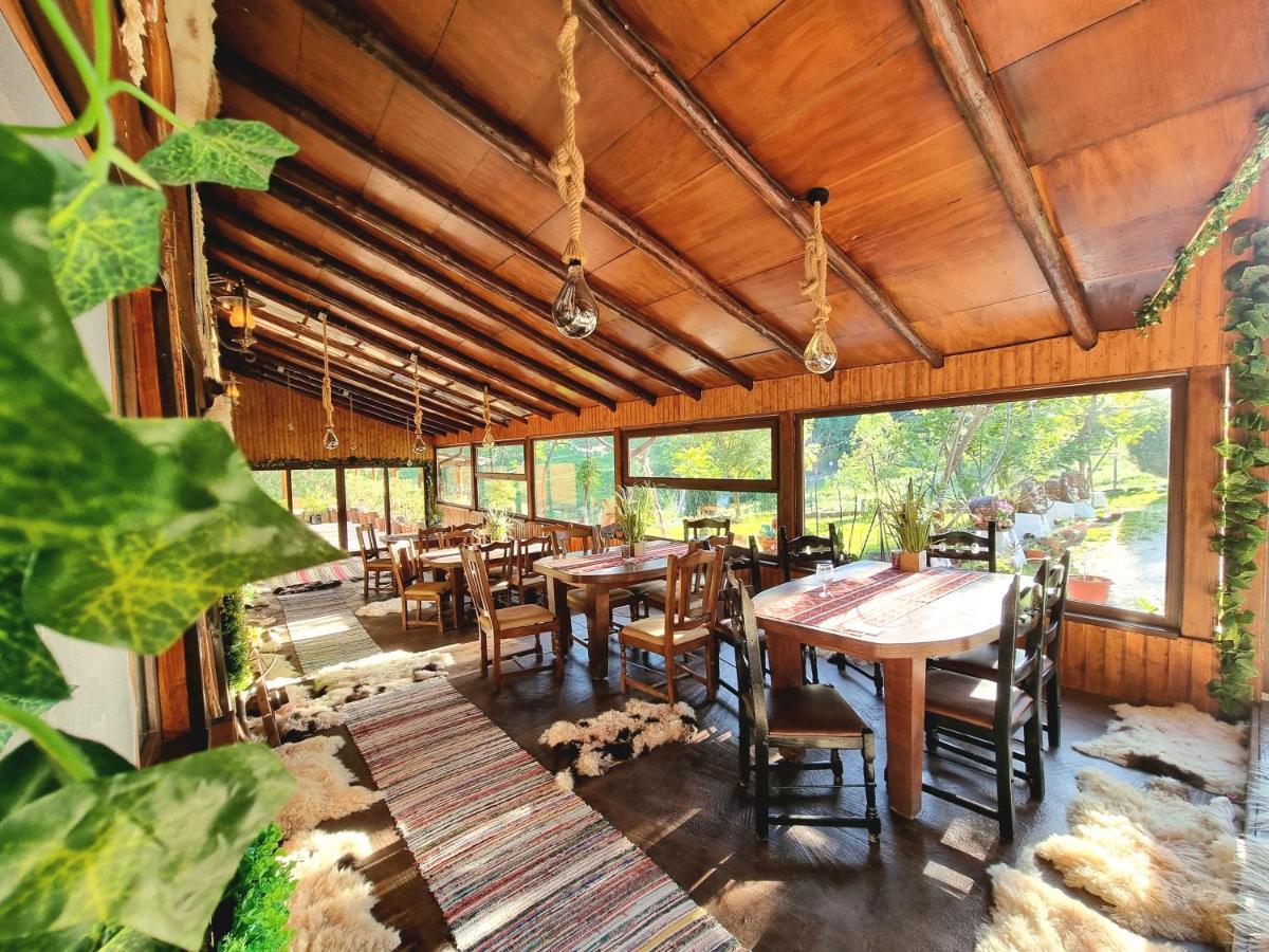 Lângă Stână Hotel Curtea De Arges Ngoại thất bức ảnh